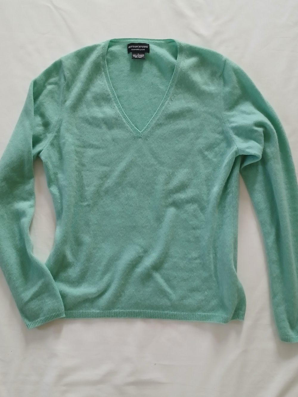 Sutton Studio Seafoam V-Neck Cashmere Sweater